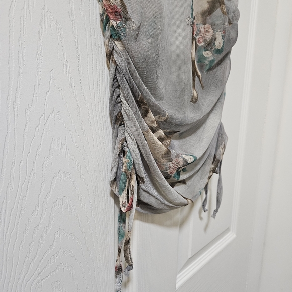 NWOT Mesh Cherub Print Tee - Picture 4 of 4